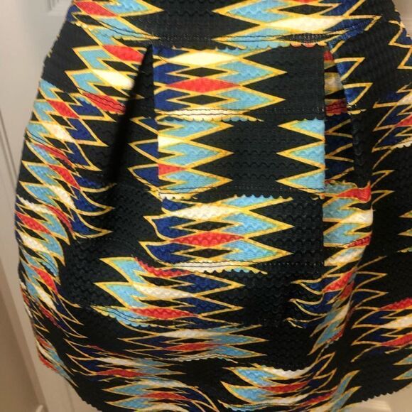 Luxxel strapless geometric design mini cocktail party dress, size small - Picture 5 of 10